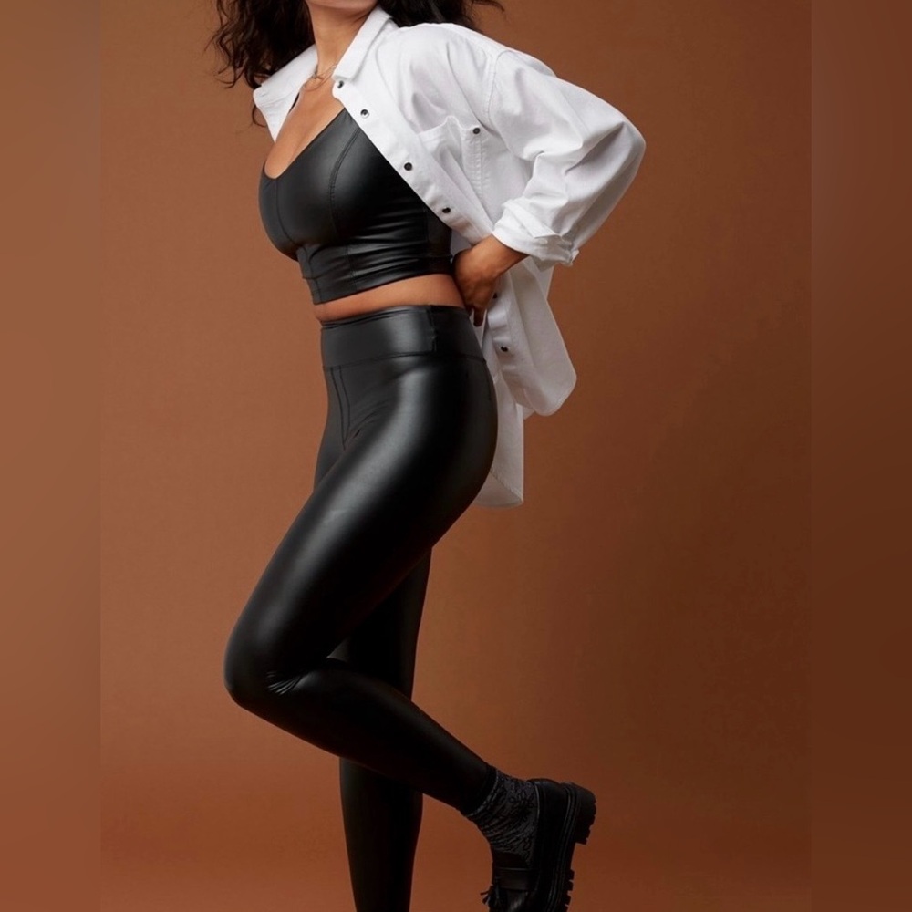 aerie Offline Real Luxe Black High-Shine Faux Leather Leggings Sz M NWT